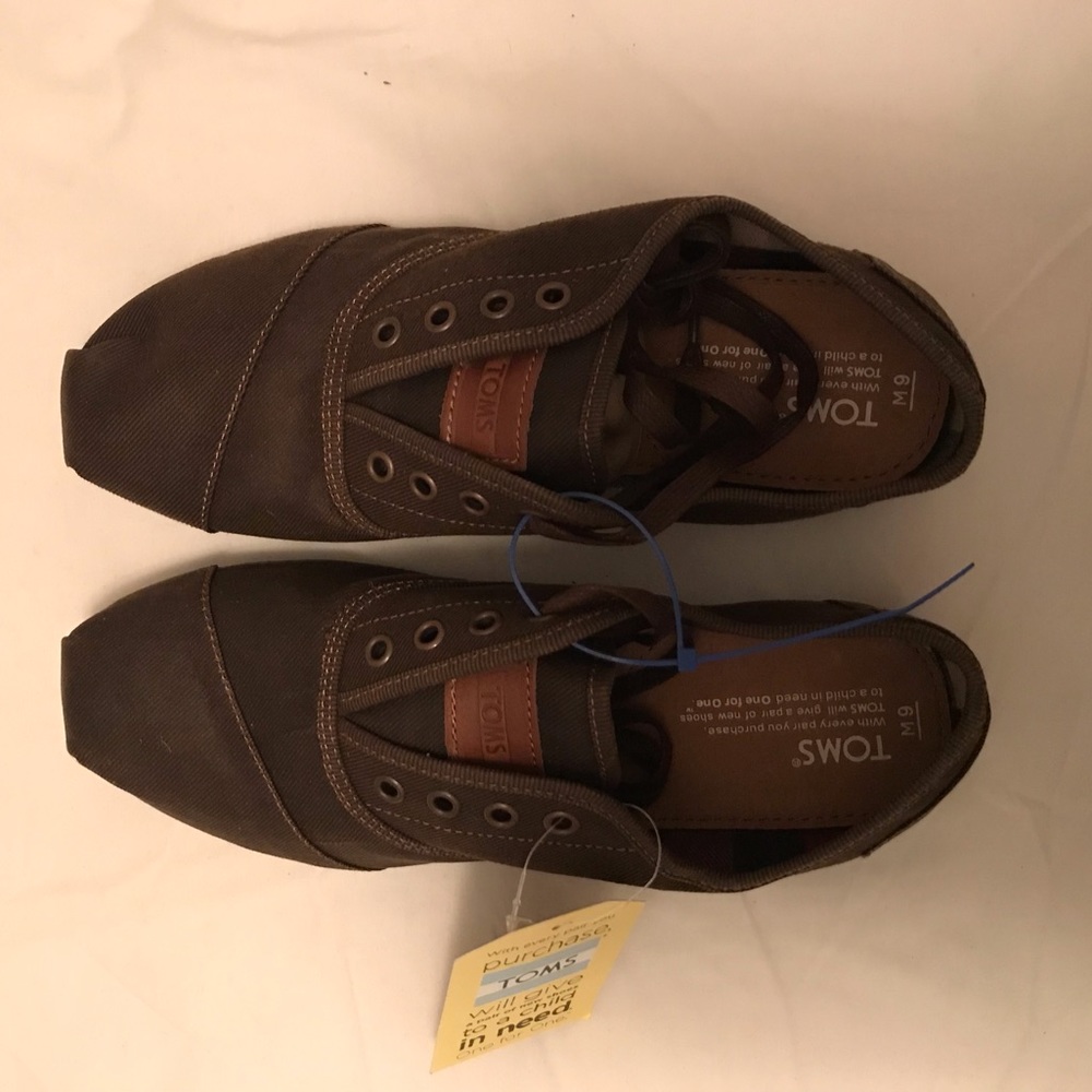 Brown lace up Toms